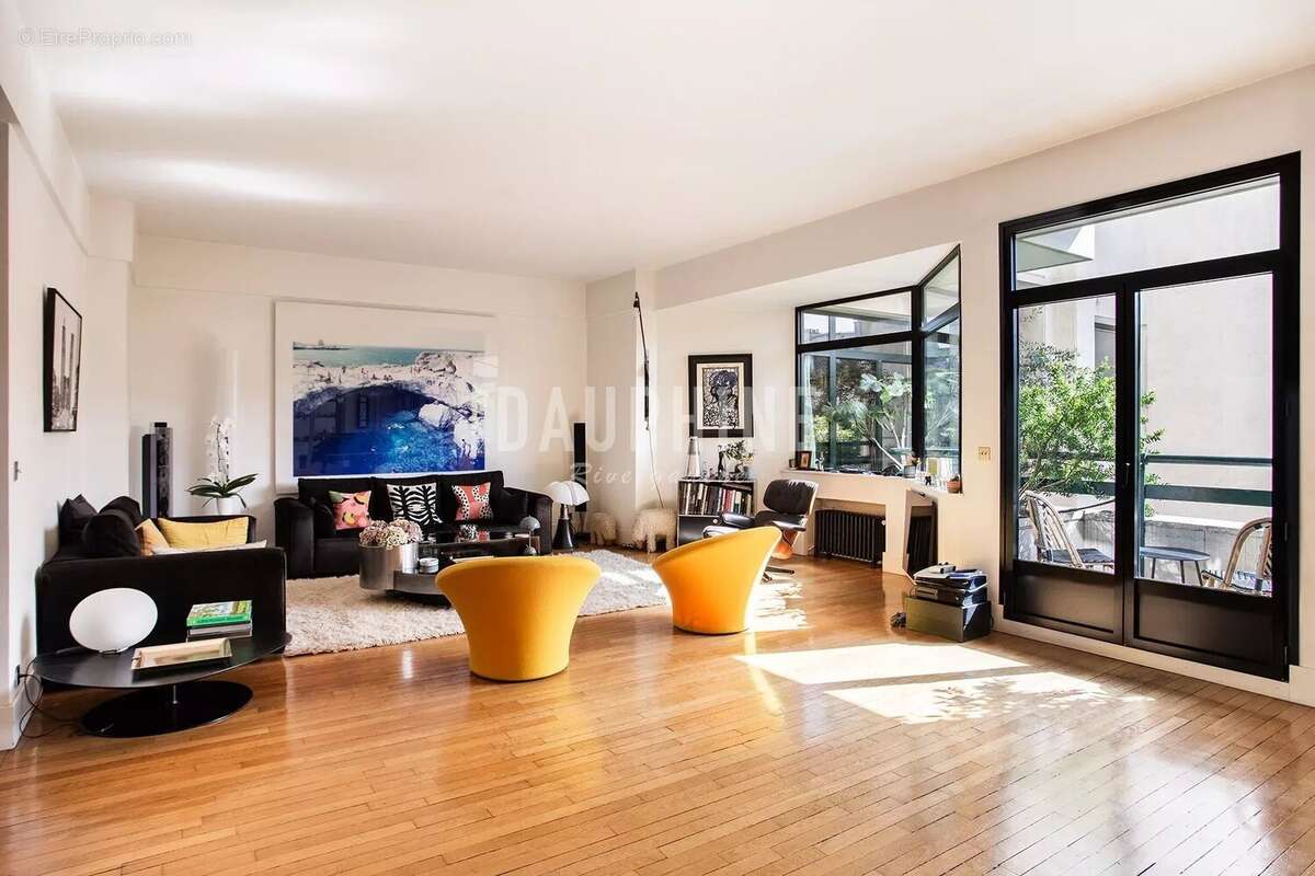 Appartement à PARIS-7E