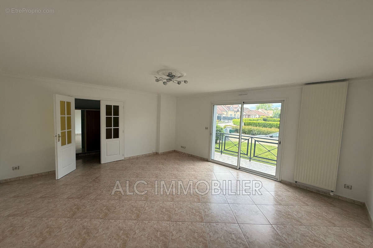 Maison 188 m² à Cerise  - photo 9