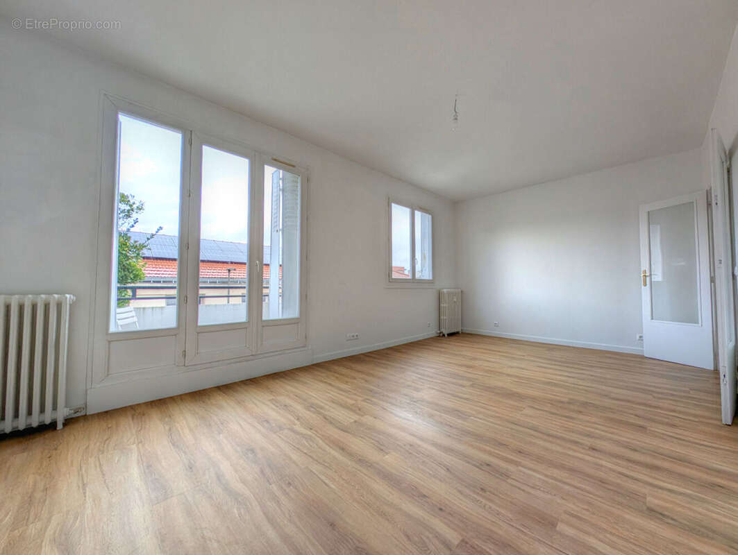 Appartement à SURESNES