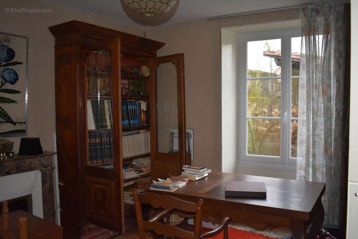 Belle et grande maison familiale à rafraîchir - photo 15