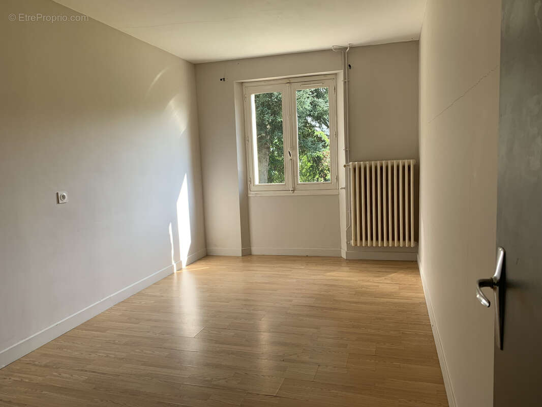 Maison à CROSMIERES