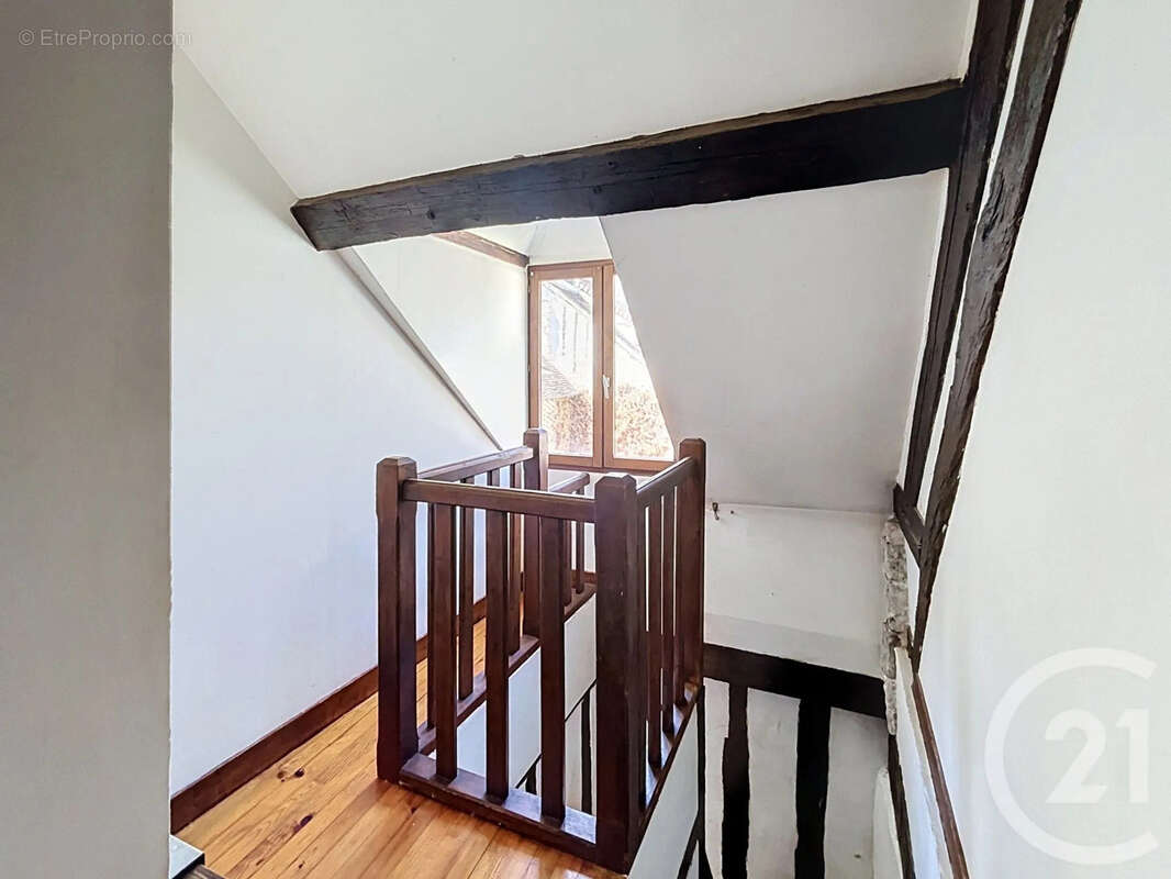 Appartement 76 m² à Sens  - photo 9