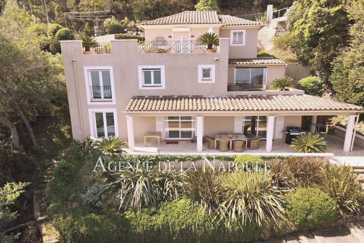 Maison à THEOULE-SUR-MER