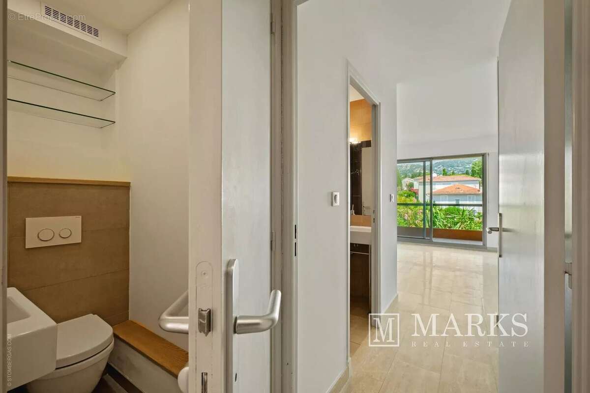 Appartement spacieux de trois chambres avec vue mer - photo 13
