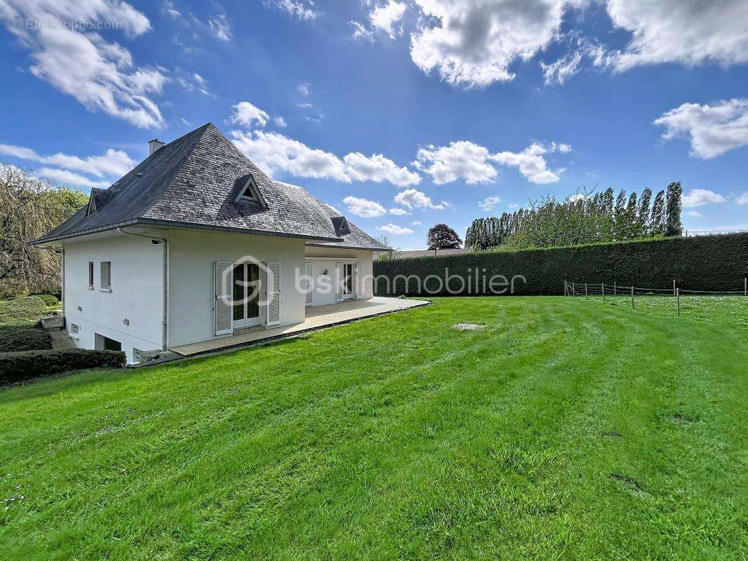 Maison à PUISIEUX-ET-CLANLIEU