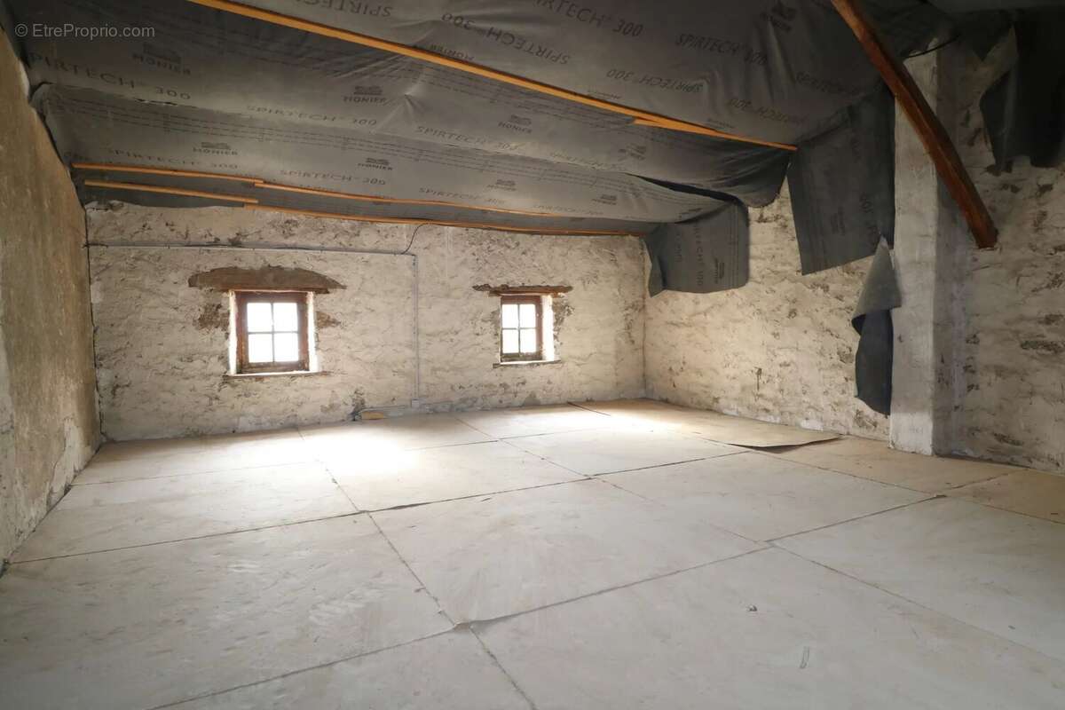 Maison à RONTALON