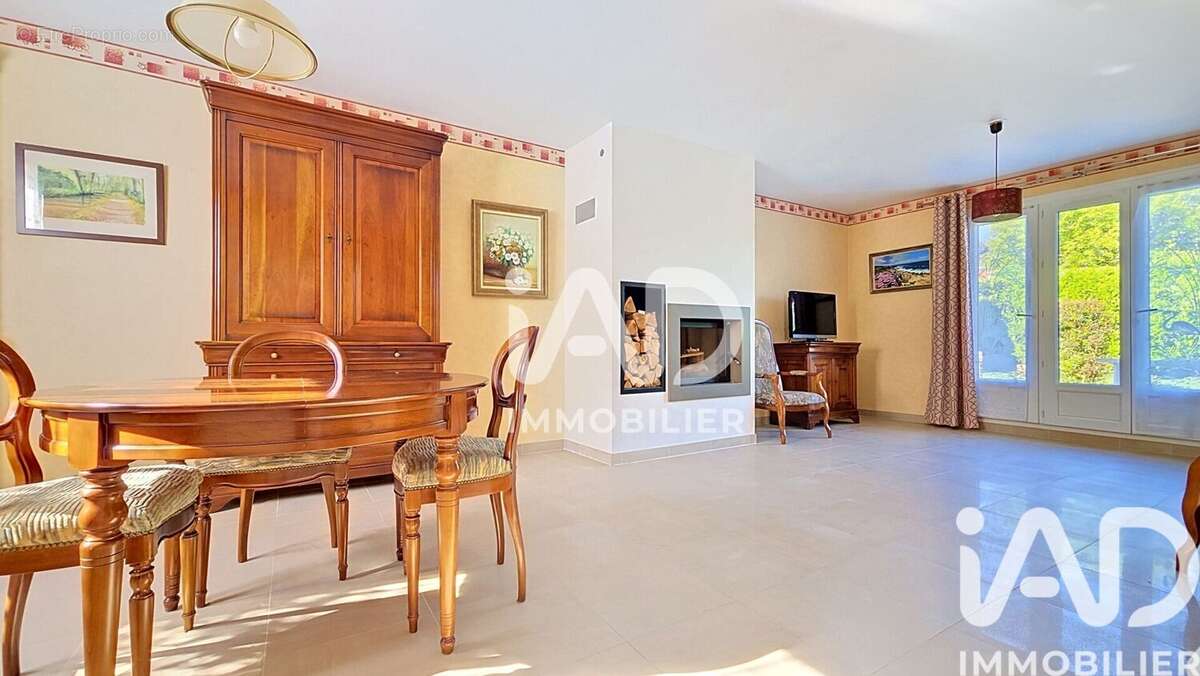 Photo 3 - Maison à SAINT-GERMAIN-LES-CORBEIL
