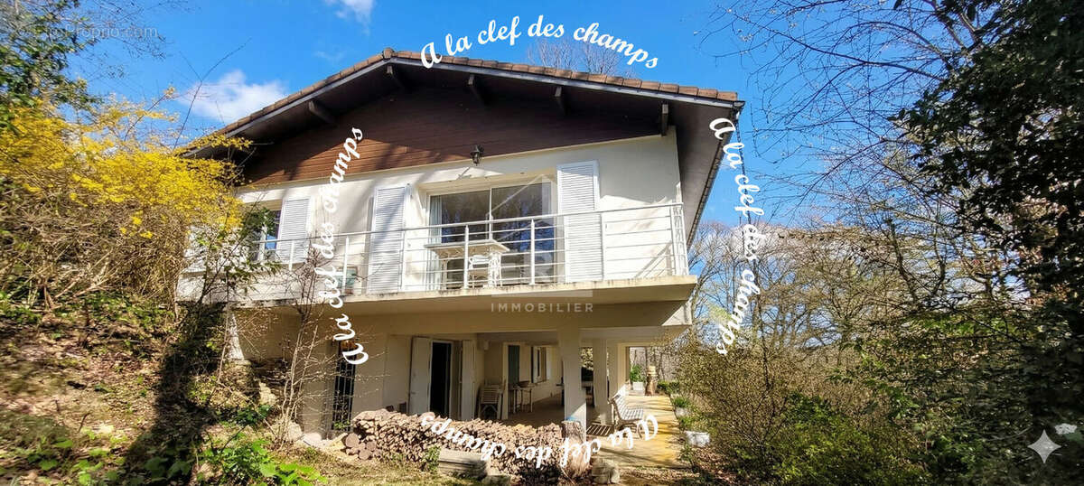Maison à BURES-SUR-YVETTE