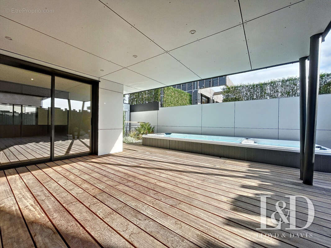 Maison à VAUX-SUR-MER