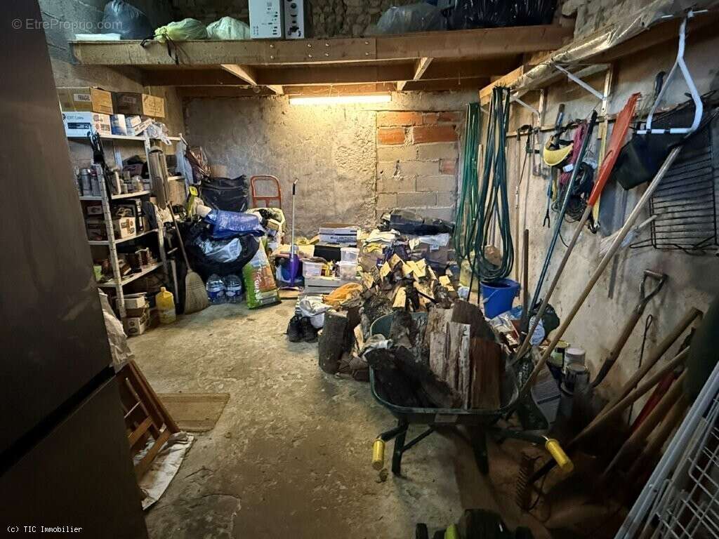 Maison à NANTEUIL-EN-VALLEE