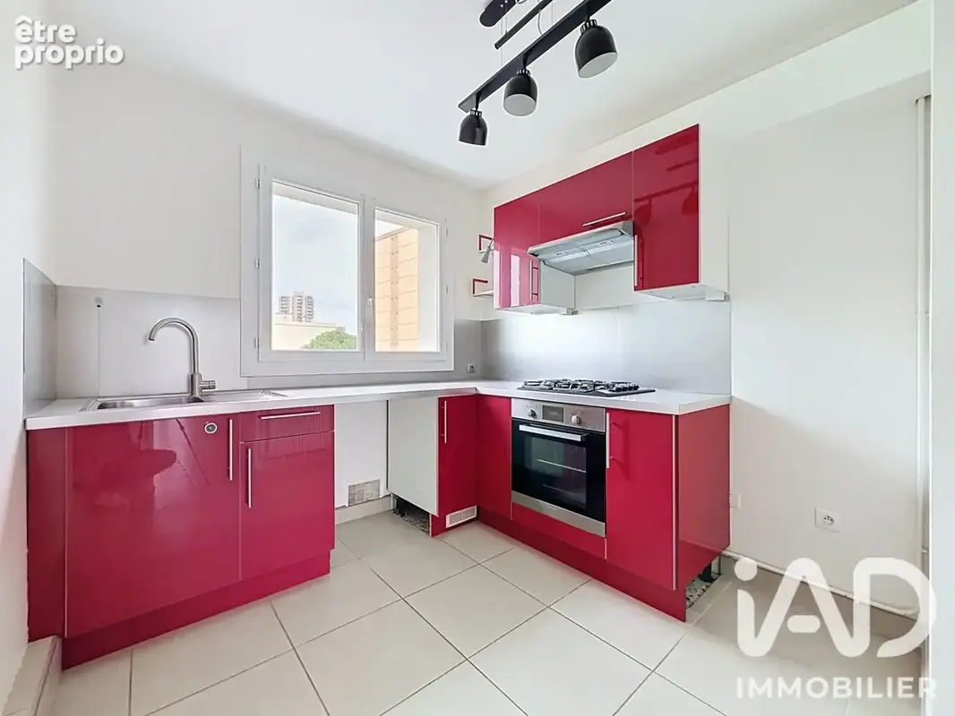 Photo 1 - Appartement à SALON-DE-PROVENCE