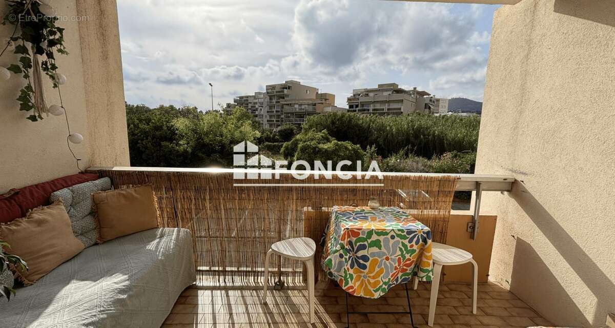 Lavandou : Coup de Coeur Charmant studio du 22m2 entièrement rénové au cœur du Lavandou - photo 17