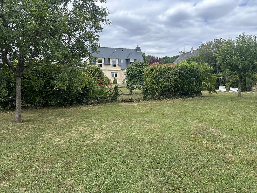 Melrand   Belle maison familiale avec véranda, sous-sol et grand terrain arboré - photo 19