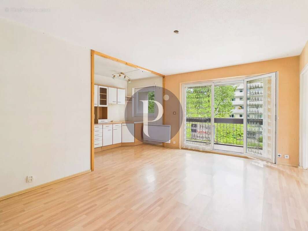 Appartement à VERRIERES-LE-BUISSON