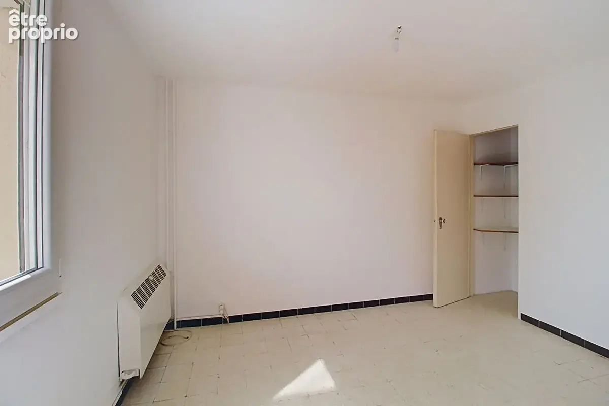 A VENDRE en EXCLUSIVITE à DRAGUIGNAN - Appartement T4 traversant et lumineux - 65m2 - photo 11