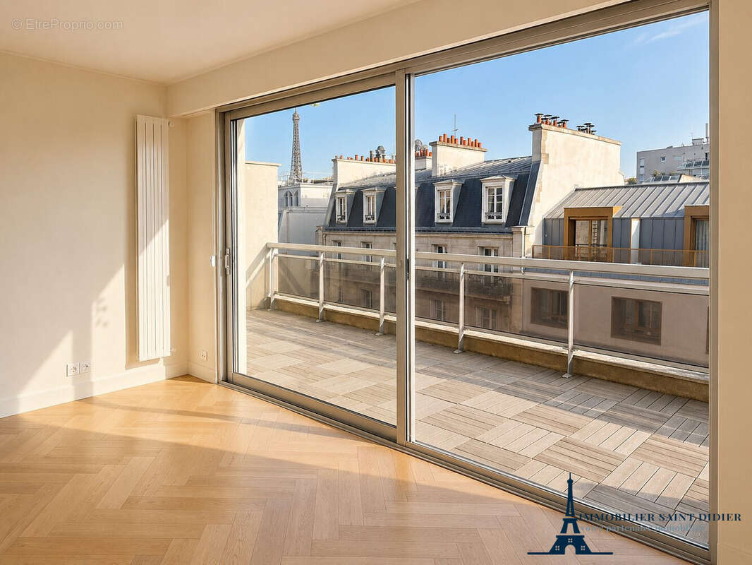 Appartement à PARIS-16E