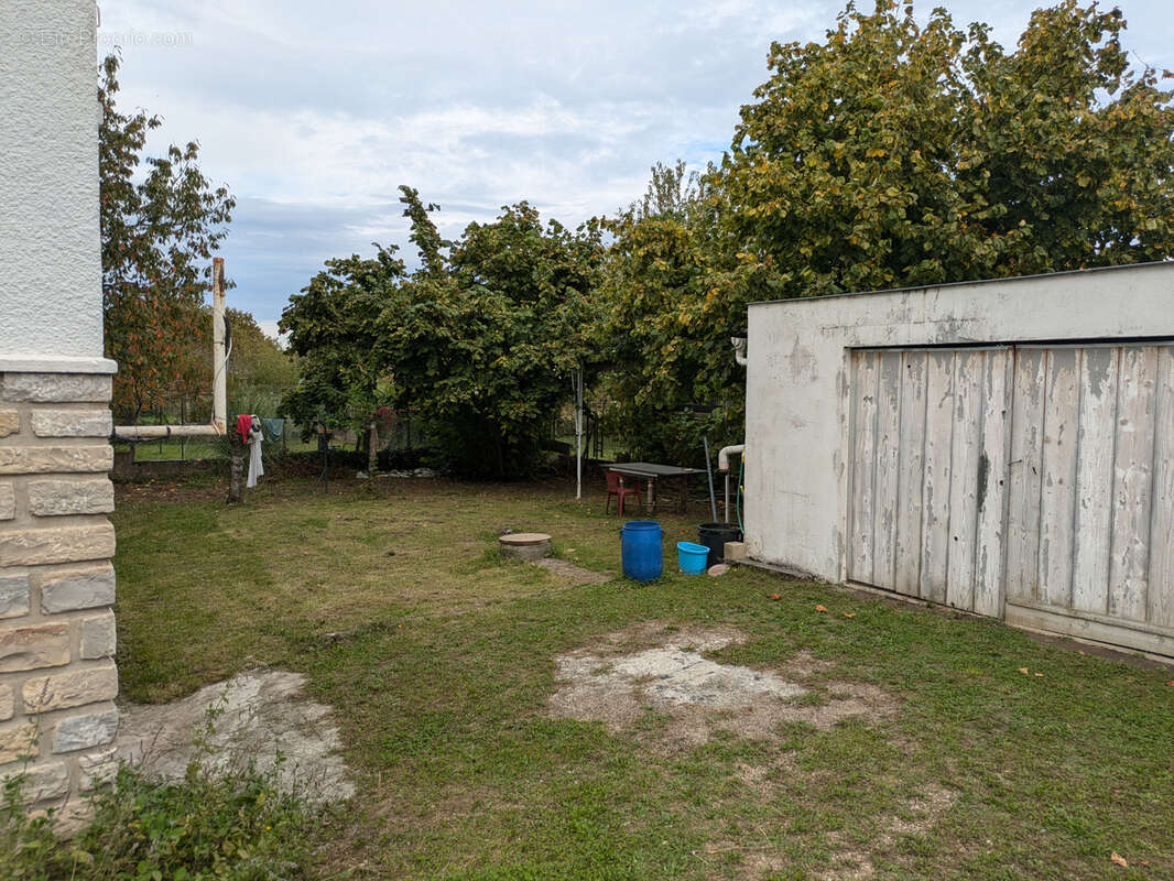 NEVERS Maison Indépendante T.6 Jardin - photo 13