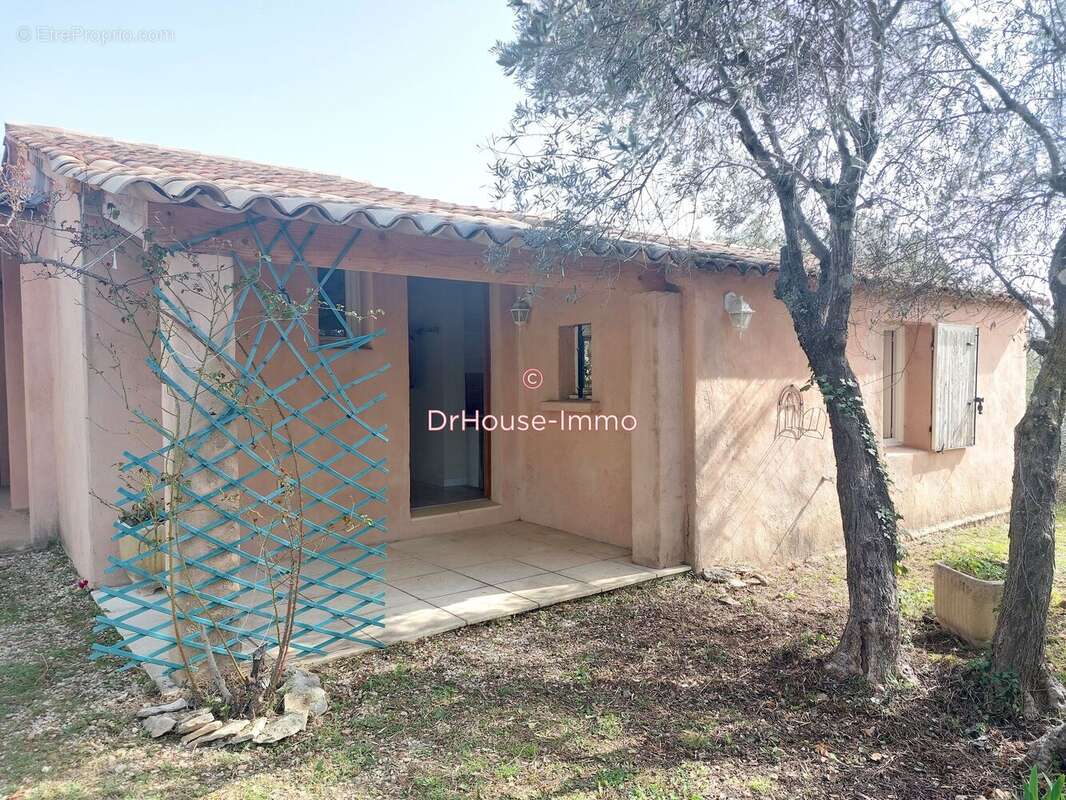 Maison à SAINT-SATURNIN-LES-APT