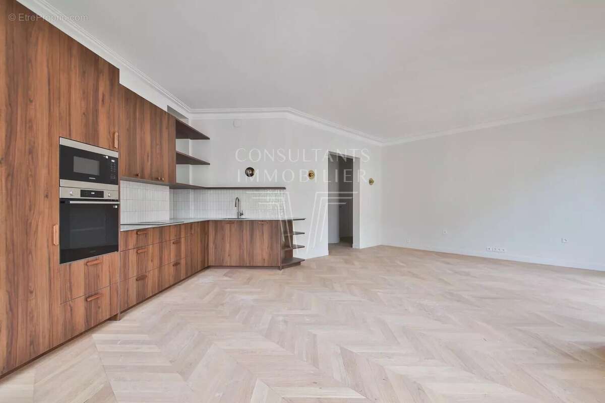 Passy. superbe cinq pièces rénové. - photo 6