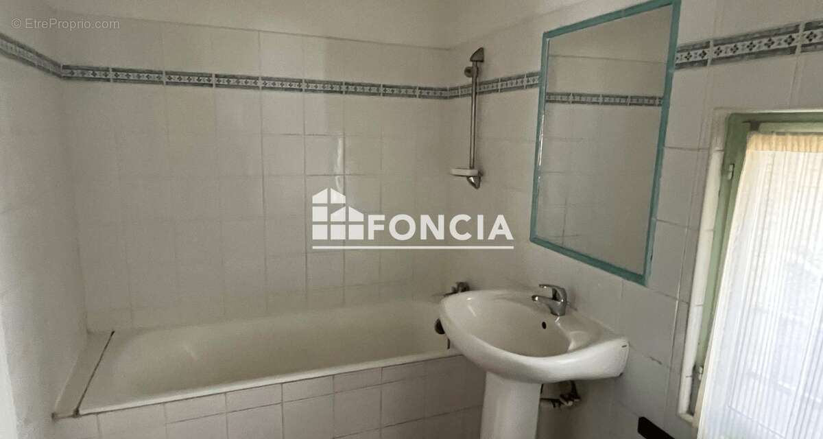 Appartement à UZES