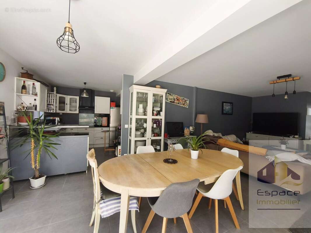 Maison familiale 5 chambres Breuil-Magné - photo 3