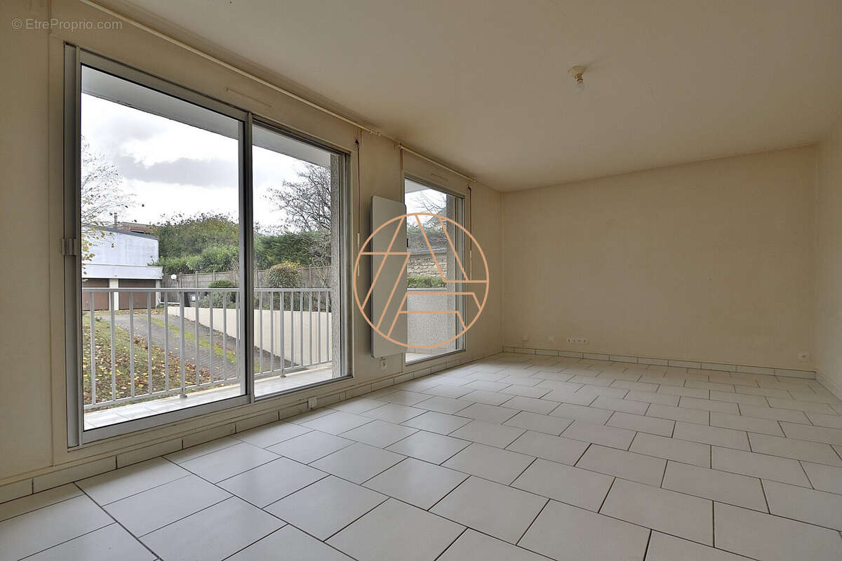 Appartement à SAINT-MAUR-DES-FOSSES