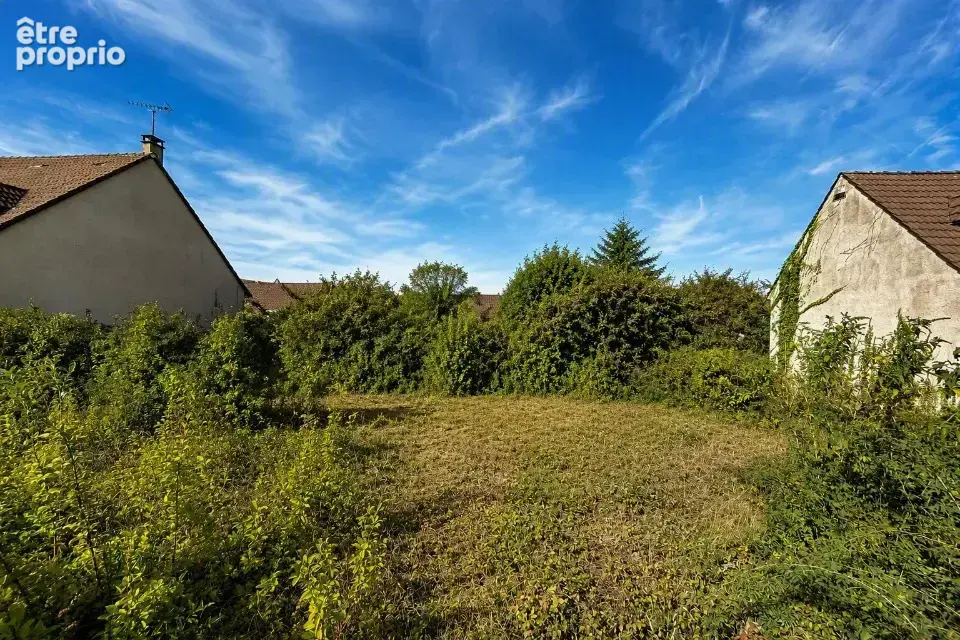 Terrain à MITRY-MORY