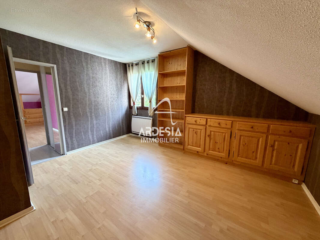 Appartement à SAINT-JEAN-DE-MAURIENNE