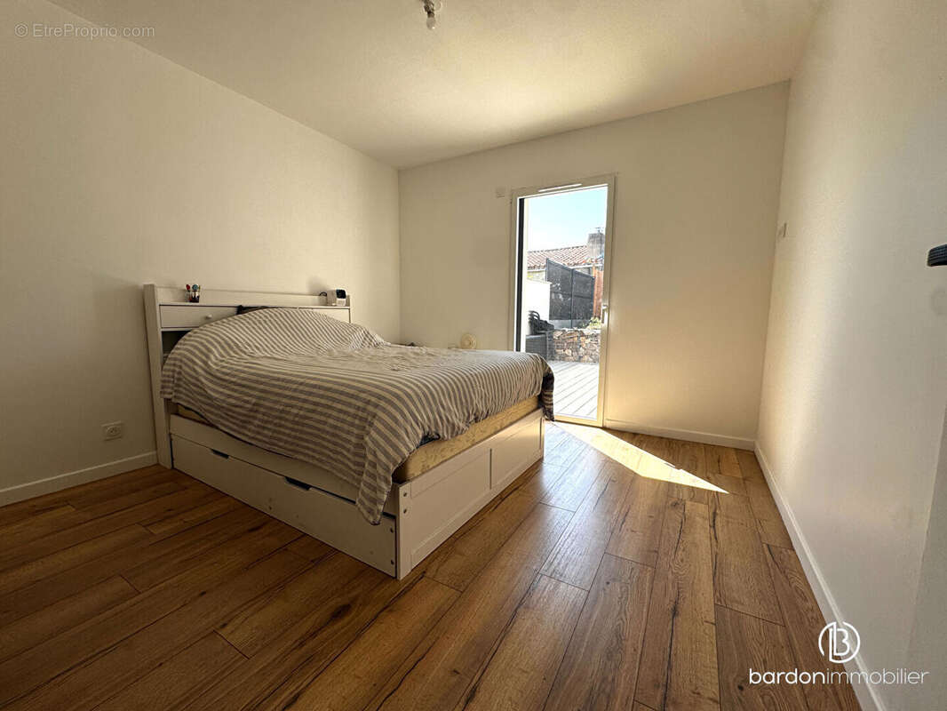 Maison 5 pièces - 99 m² - Belle maison neuve à La Garnache - photo 7