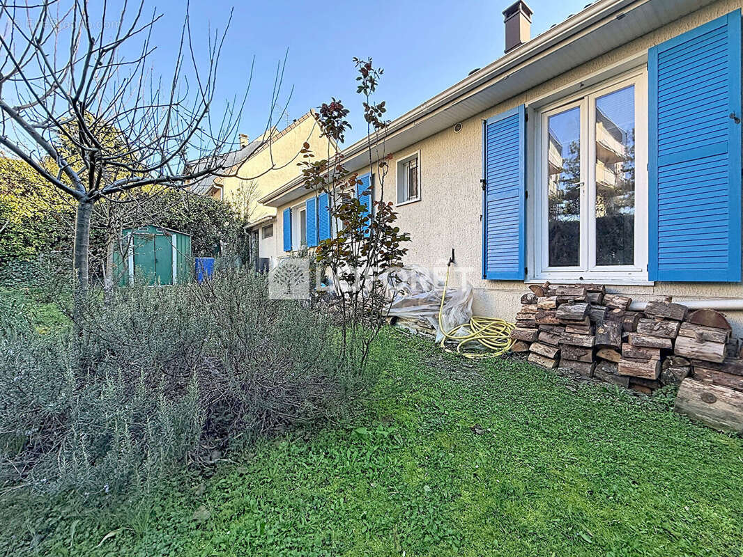 Maison à L'HAY-LES-ROSES