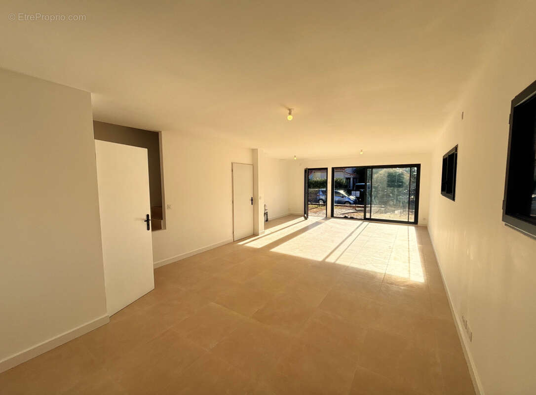 Maison à SAINT-RAPHAEL