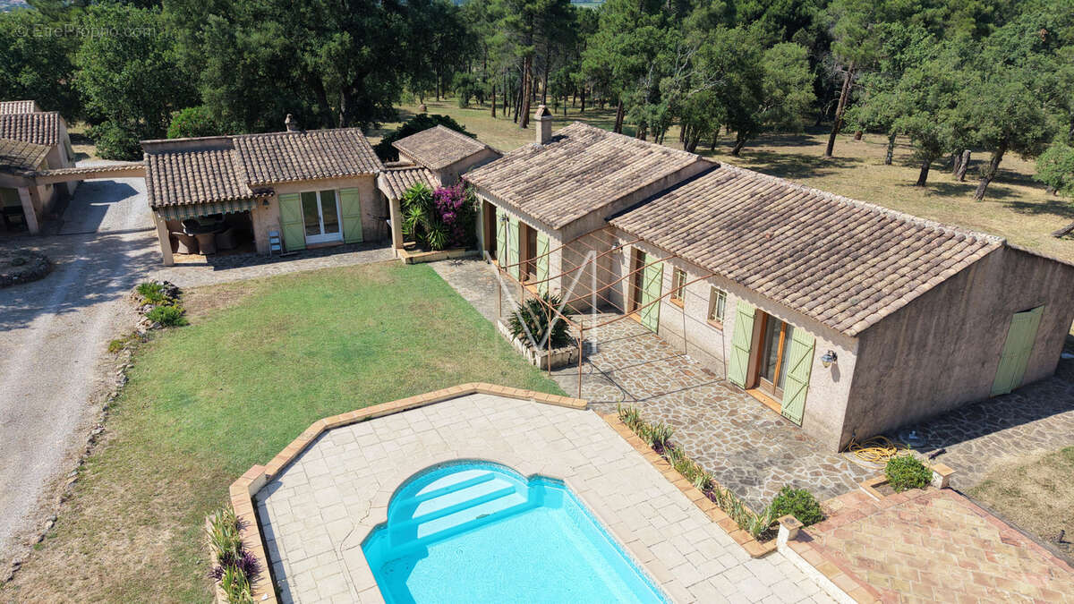 Maison à PLAN-DE-LA-TOUR