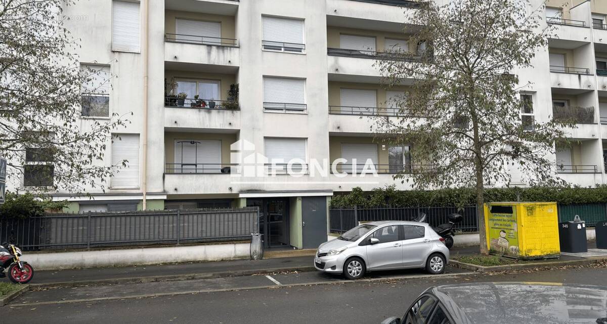 Appartement à FLEURY-MEROGIS