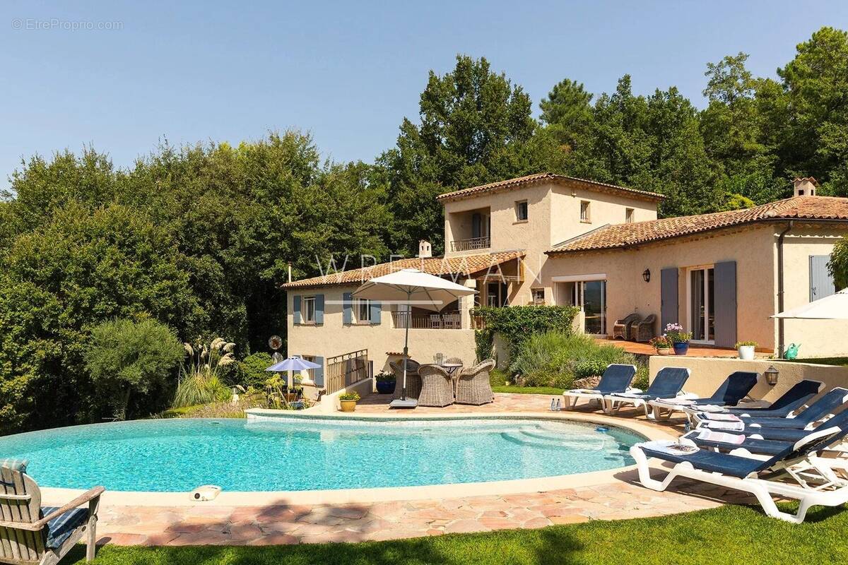 Maison à MONTAUROUX