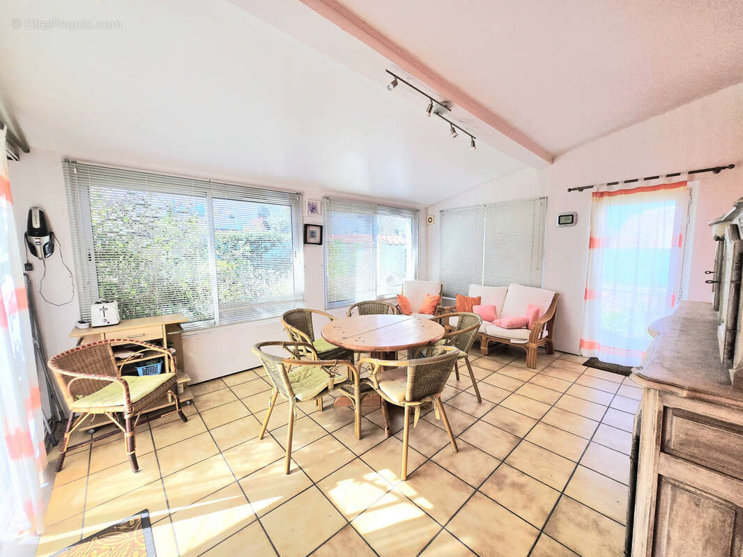 Maison à SIX-FOURS-LES-PLAGES
