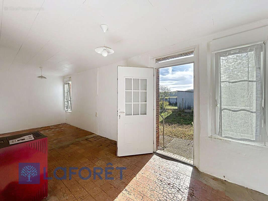 Maison à MONTIGNY-SUR-AVRE