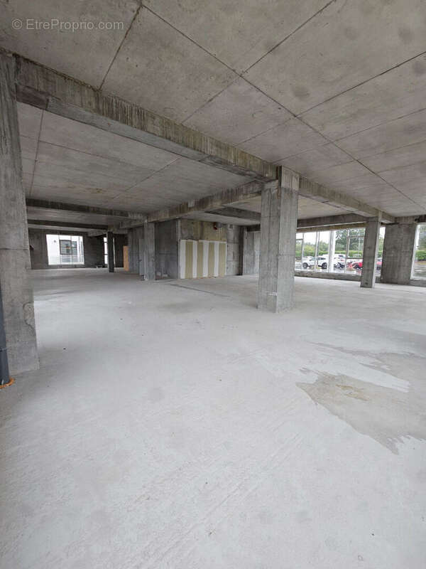 Commerce à MOUILLERON-LE-CAPTIF