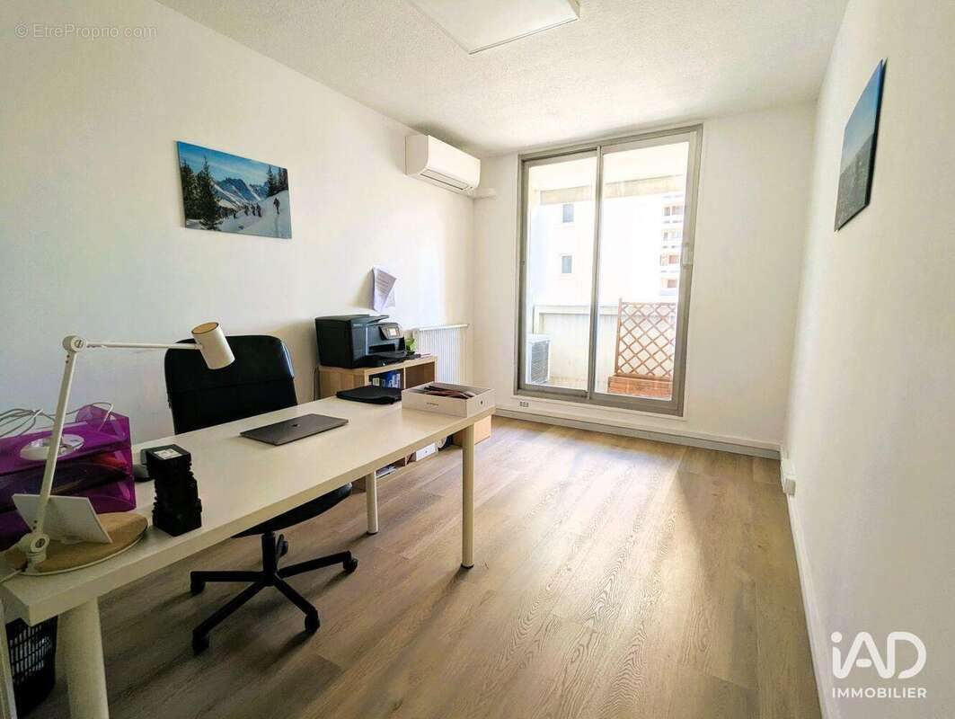 Photo 3 - Commerce à TOULON