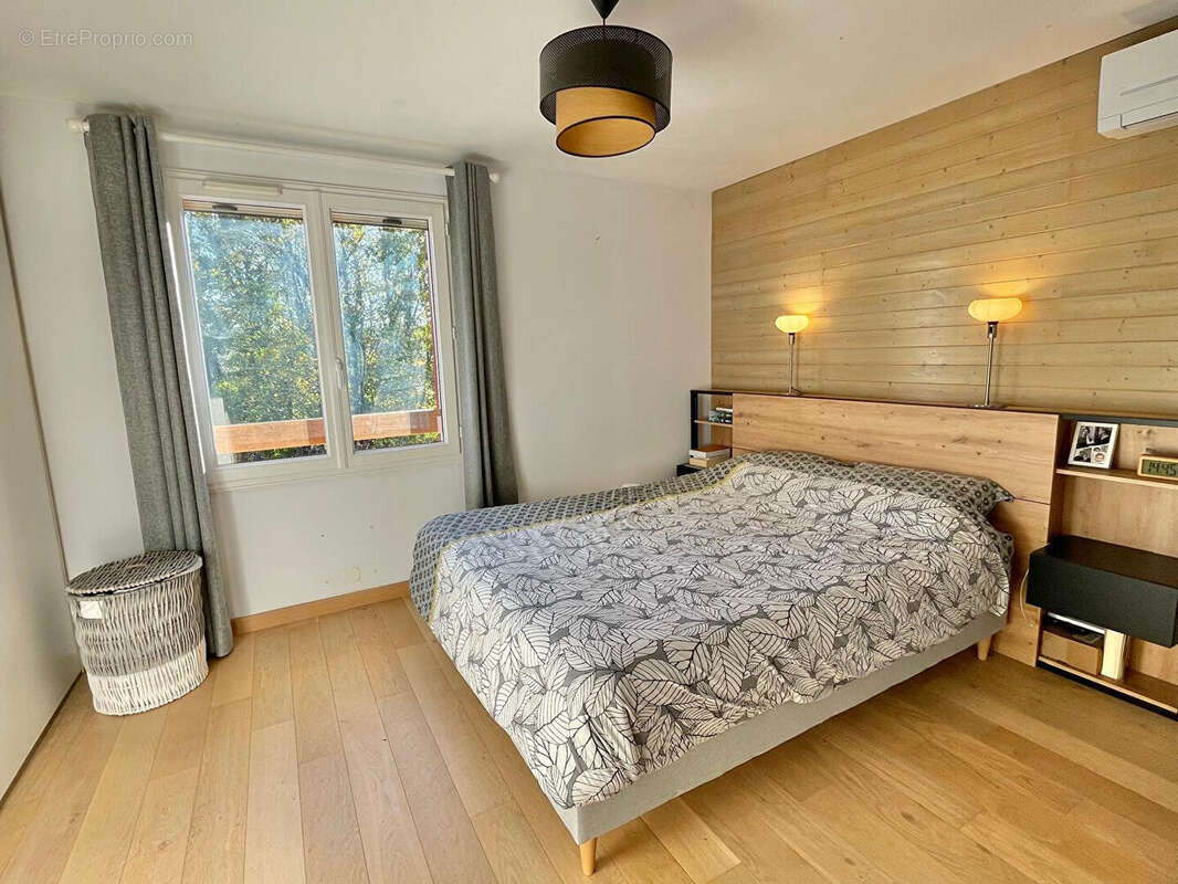 Maison à VAULX-MILIEU