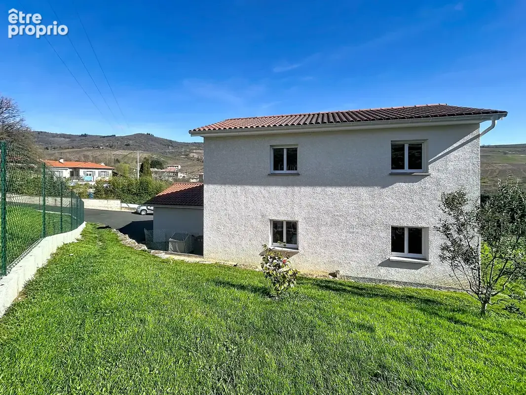 Maison récente de 111m2  à Juliénas  - en plein cœur du beaujolais - photo 4