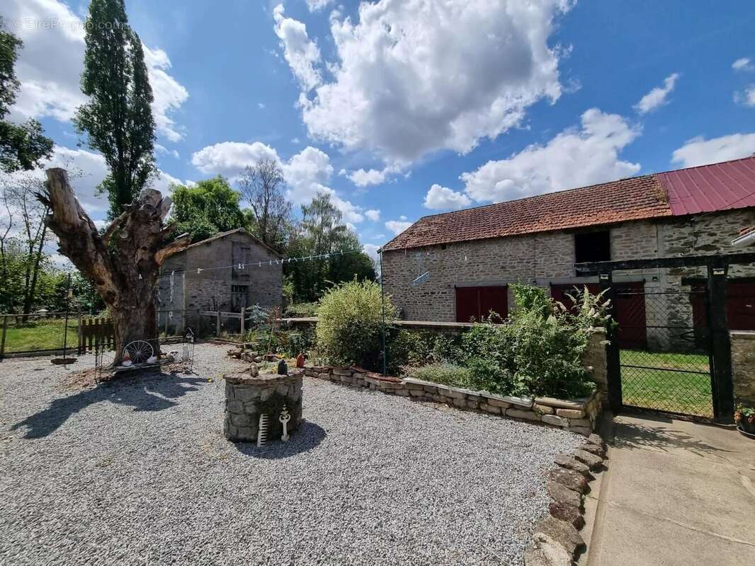 Maison à JOUAC