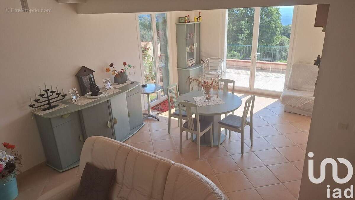 Maison 100 m² à Montbolo  - photo 8
