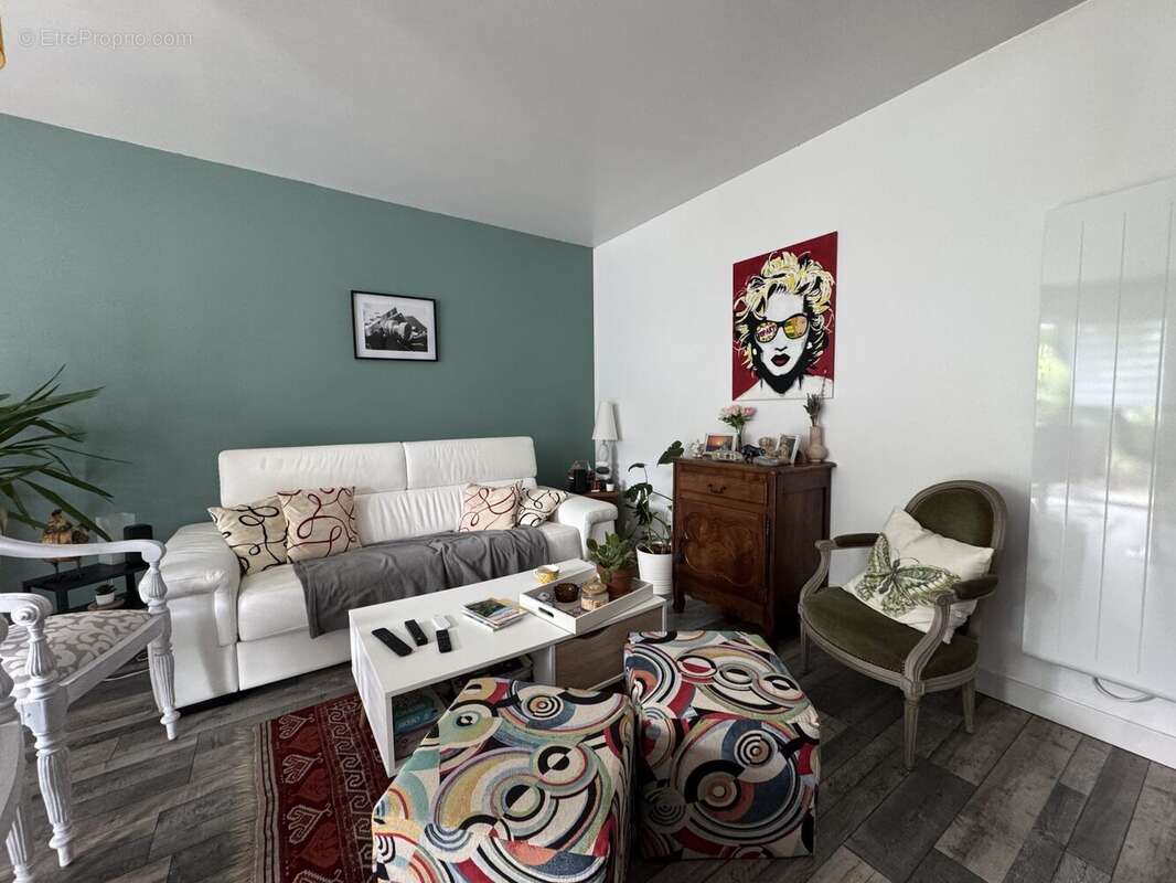 Appartement à LA CHAPELLE-DES-FOUGERETZ