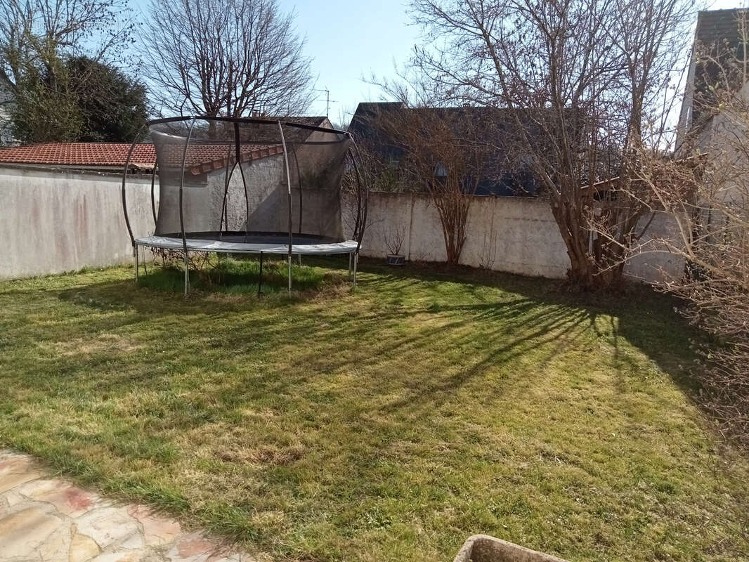 Maison à BURES-SUR-YVETTE