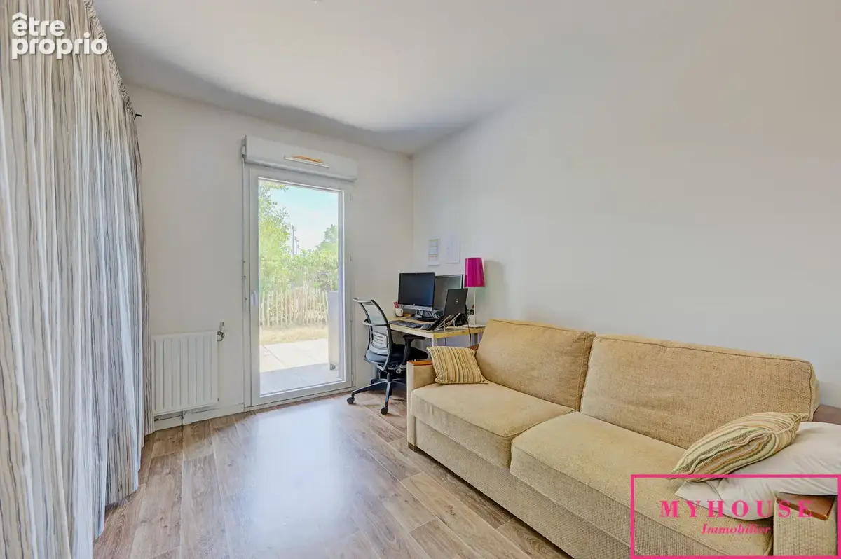 Appartement 5 pièces de 100 m2 avec terrasse et jardin de 70 m2 - photo 8