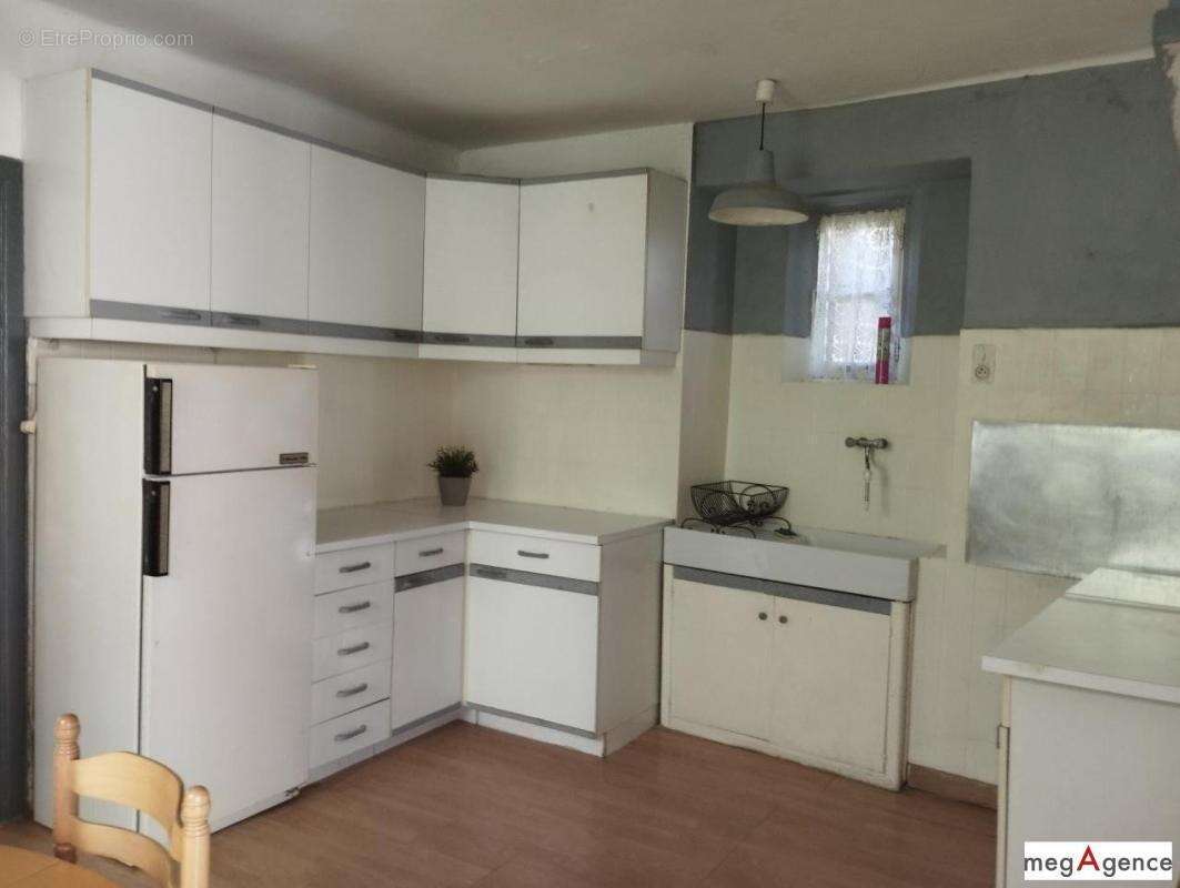 Maison à SAINT-GERMAIN-DE-CALBERTE