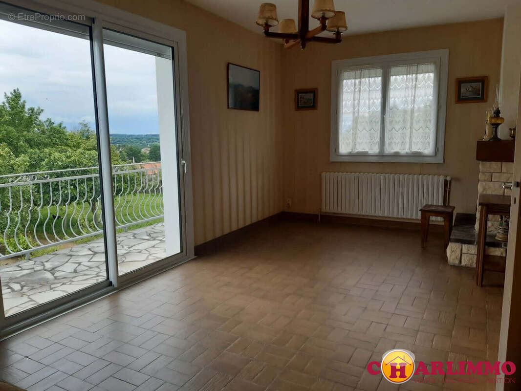 Maison 102 m² à Manot  - photo 2