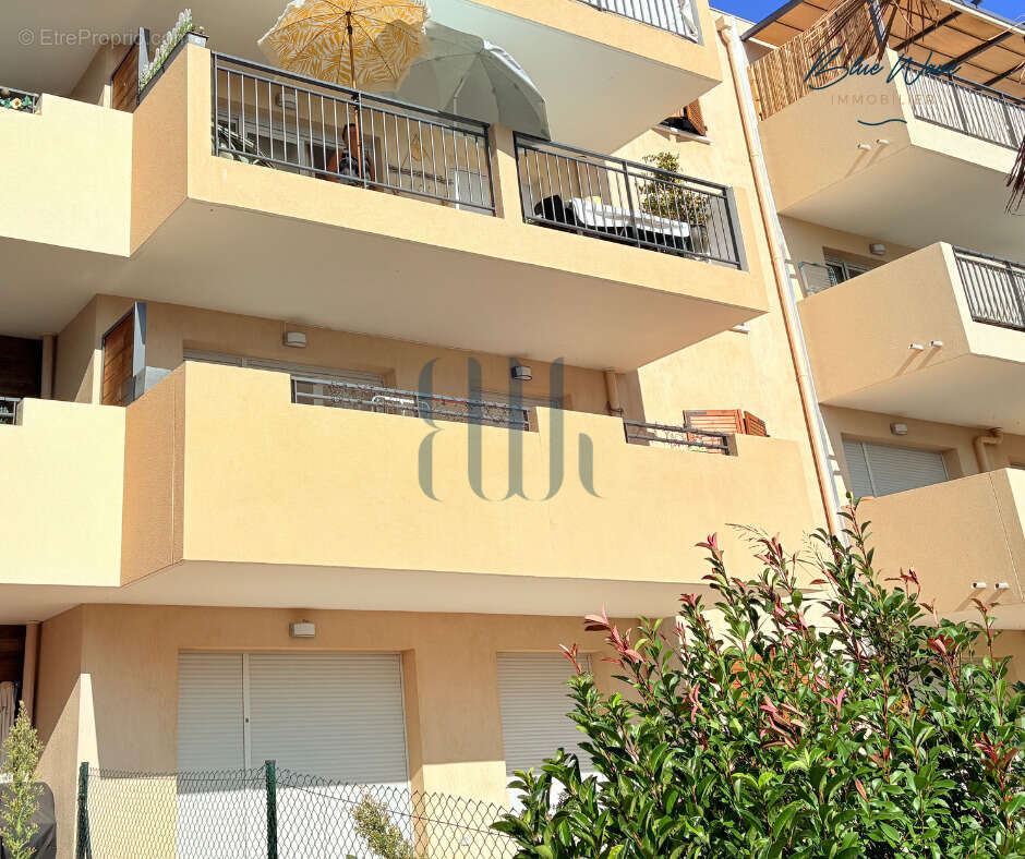 Appartement à LE MUY
