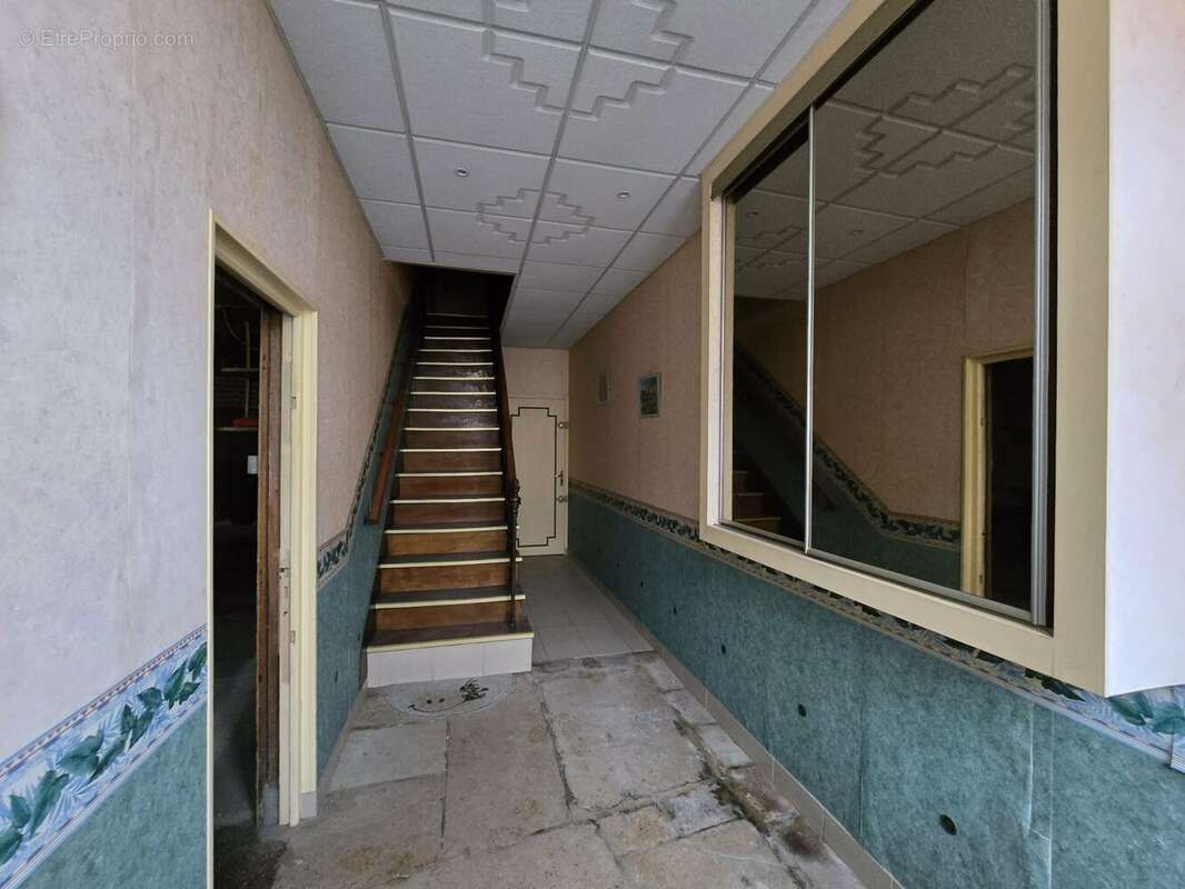 Hall RDC - Appartement à PONT-A-MOUSSON