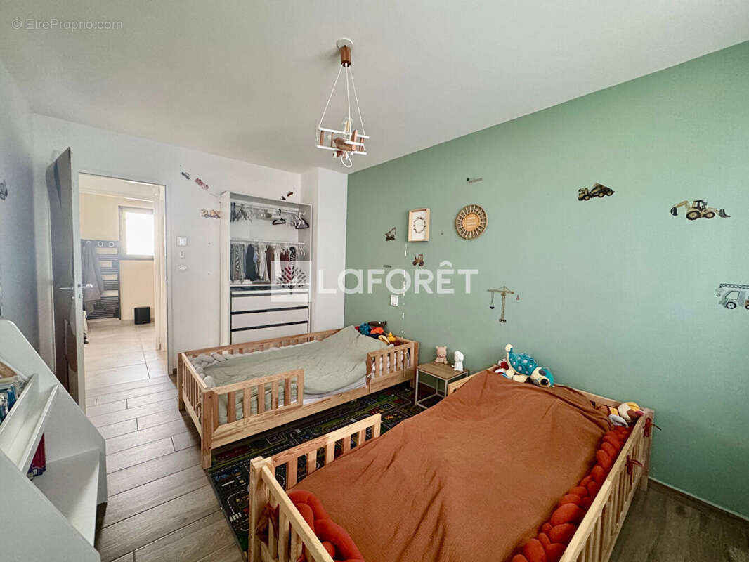 Maison à PEZILLA-LA-RIVIERE